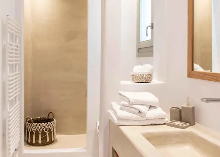 Myker Estate I 8-bdr, Luxury, Seaview, Pool