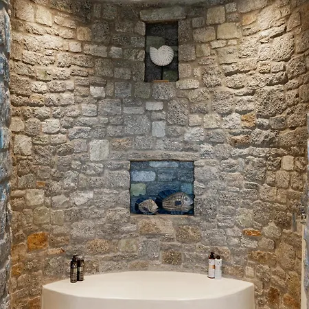 Villa Myker Estate I 8-Bdr, Luxury, Seaview, Pool Villa Plintri